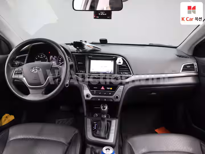 2016 Hyundai Avante AD — 3