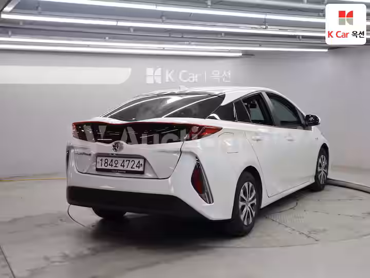 Toyota Prius Prime 2021 — 2