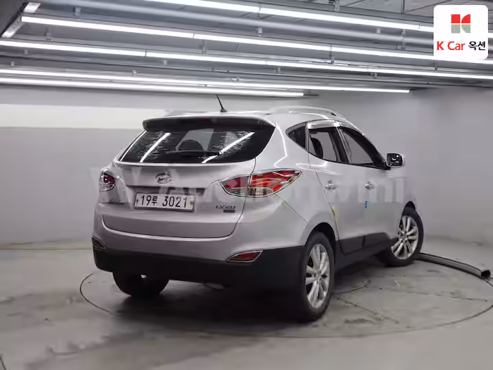 2011 Hyundai Tucson ix — 2