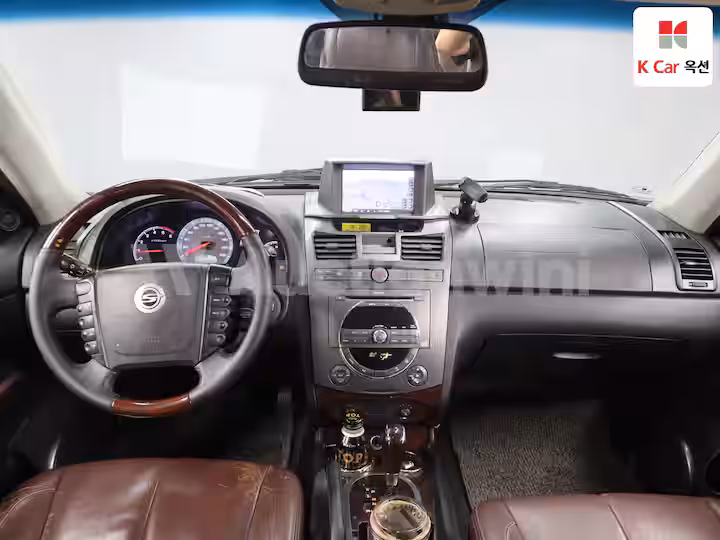 2012 KGM (Ssangyong) Super Rexton — 3