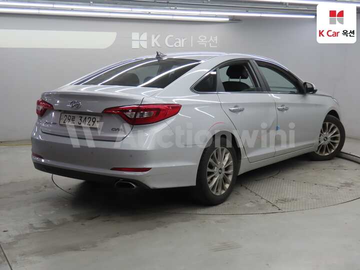 Hyundai LF Sonata 2015 — 2