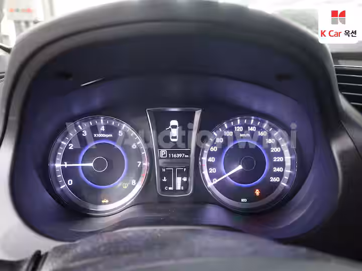 2011 Hyundai Grandeur HG — 5