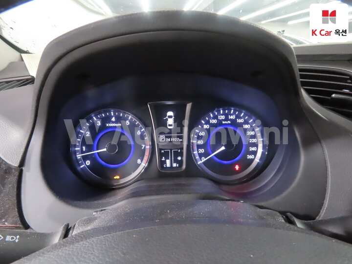 2012 Hyundai Grandeur HG — 5