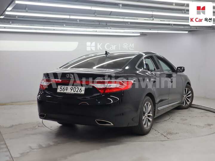 2011 Hyundai Grandeur HG — 2