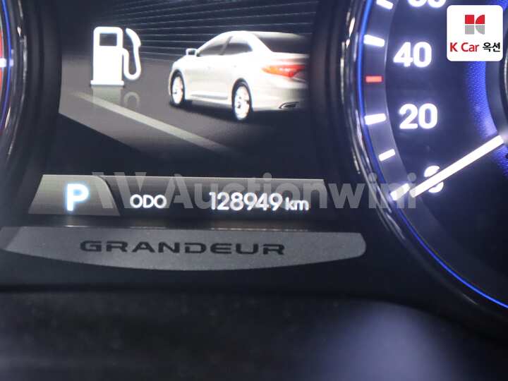 2011 Hyundai Grandeur HG — 4