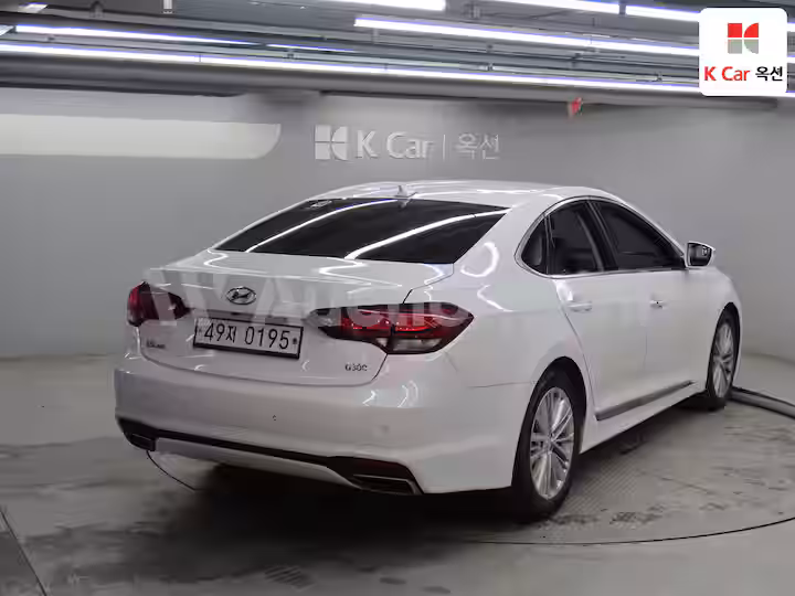 2017 Hyundai Aslan — 2