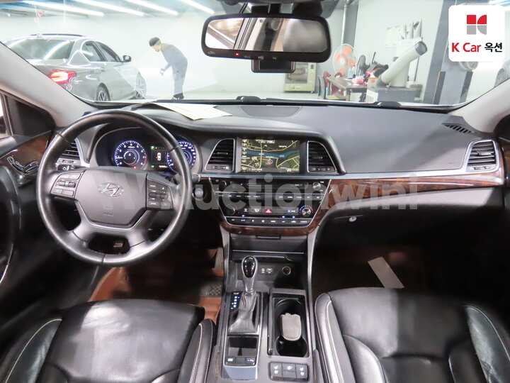 2017 Hyundai Aslan — 3