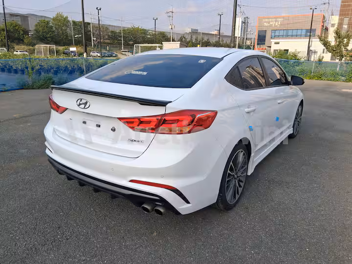 Hyundai Avante Sport 2017 — 5