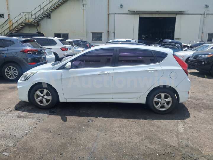 Hyundai Accent 2012 — 2