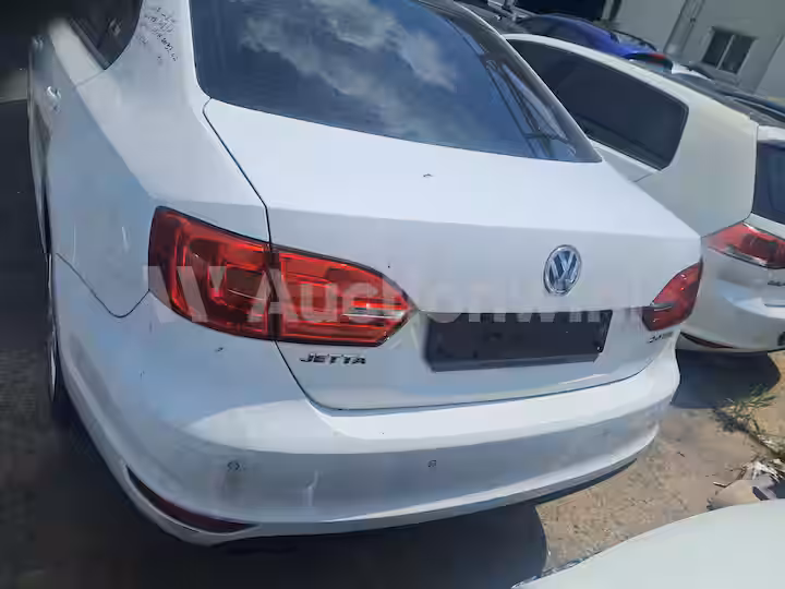 Volkswagen Jetta 2014 — 5