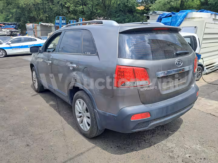 Kia Sorento R 2011 — 3