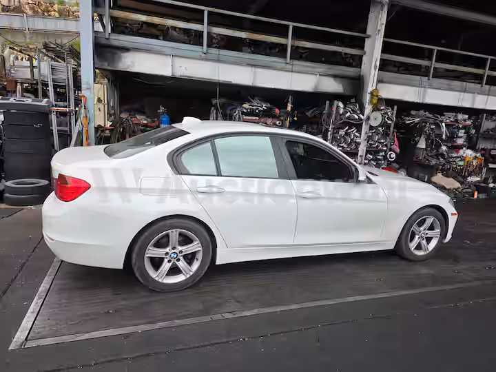 BMW 3 Series 2012 — 3