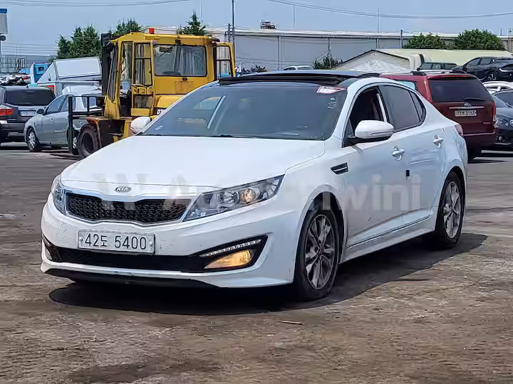 2011 Kia K5 — 2
