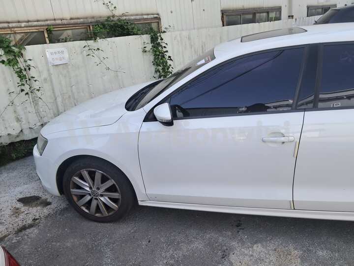 Volkswagen Jetta 2012 — 2