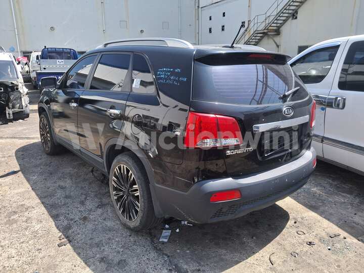 Kia Sorento R 2011 — 3