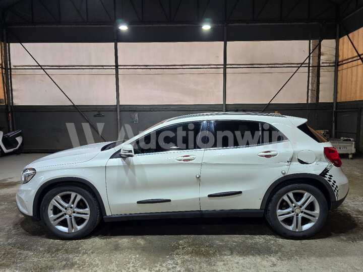 Mercedes Benz GLA Class X156 2015 — 2