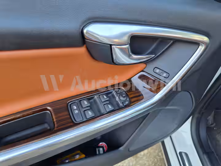 Volvo S60 2013 — 2