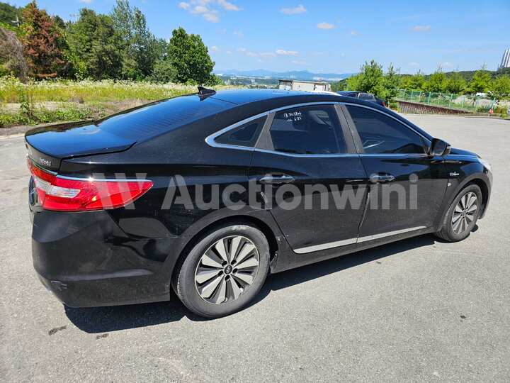 Hyundai Grandeur HG Hybrid 2016 — 4