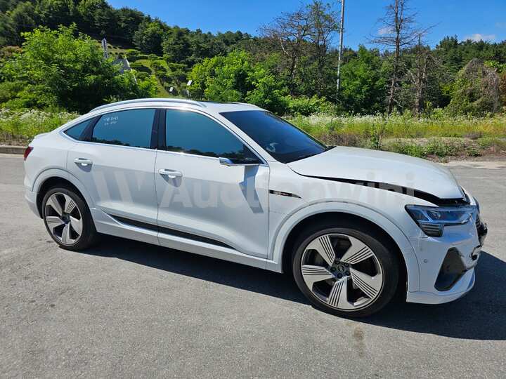 Audi e-tron 2023 — 3