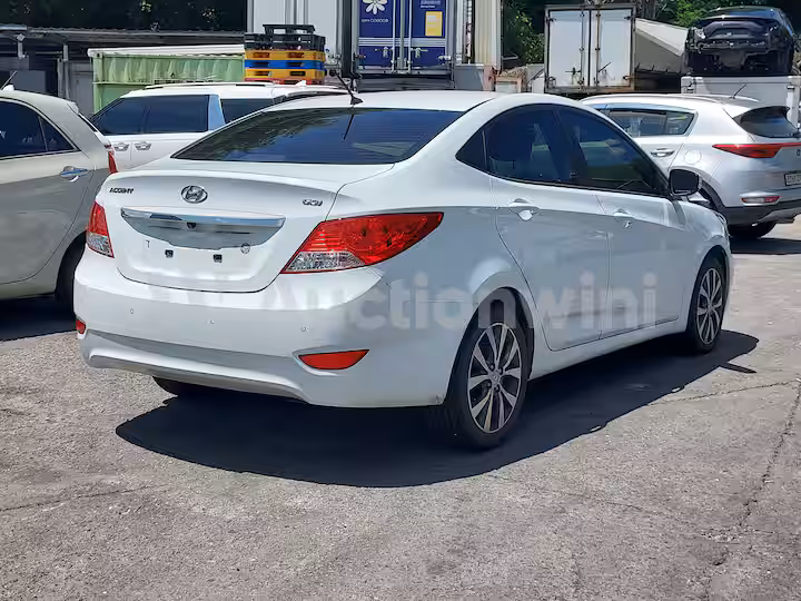 Hyundai Accent(New) 2015 — 5