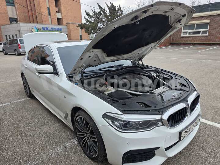 BMW 5 Series 2019 — 5