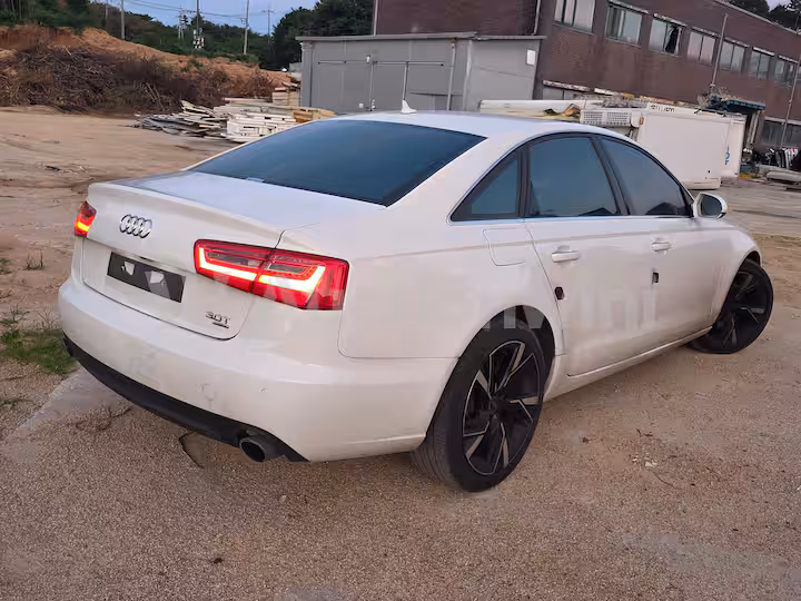 Audi A6 2012 — 4