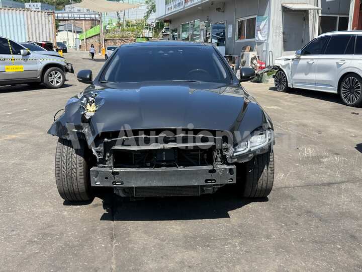 Jaguar XJ 2019 — 2