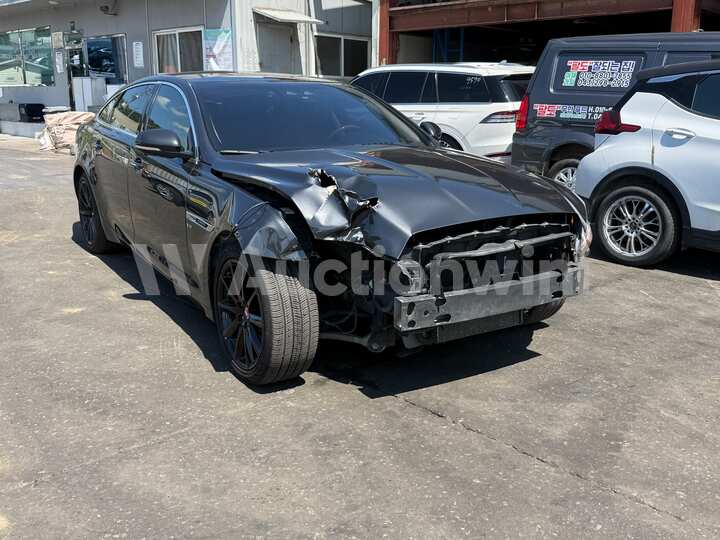Jaguar XJ 2019 — 3