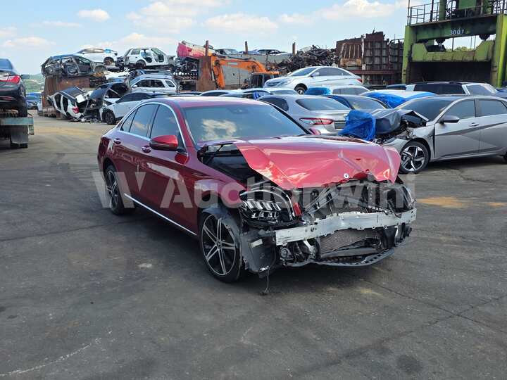Mercedes Benz C Class 2019 — 3