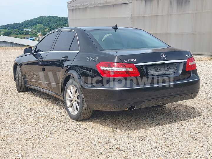 Mercedes Benz E Class 2011 — 3
