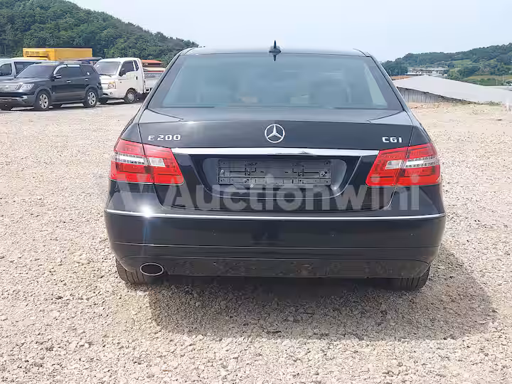 Mercedes Benz E Class 2011 — 4
