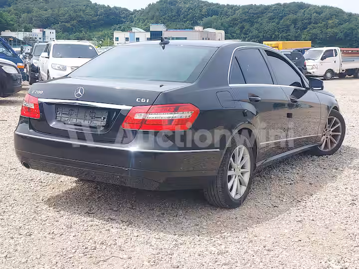 Mercedes Benz E Class 2011 — 5