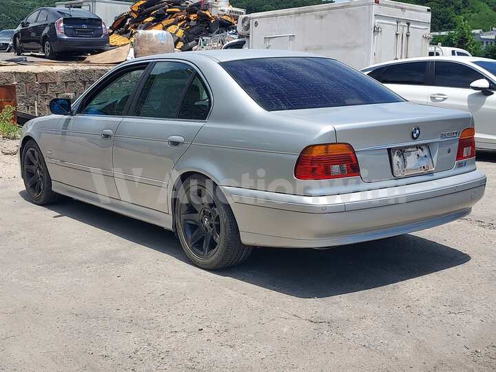 BMW 5 Series 2002 — 3