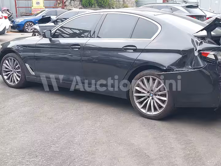 BMW 5 Series G30 2023 — 3