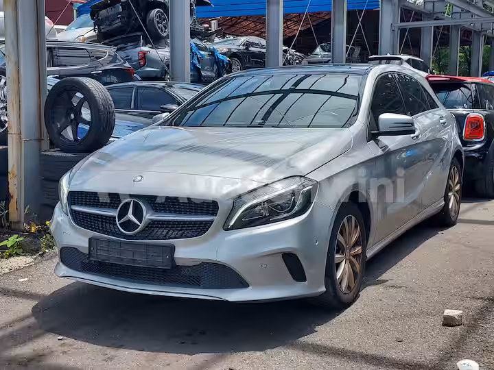 Mercedes Benz A Class 2017 — 2