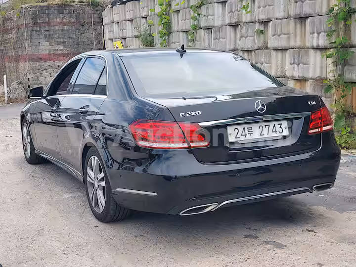 Mercedes Benz E Class 2015 — 3