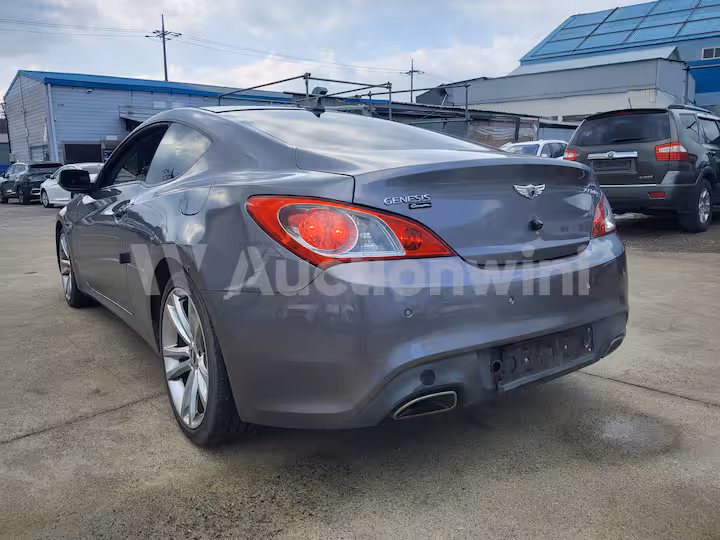 Genesis Coupe 2010 — 4
