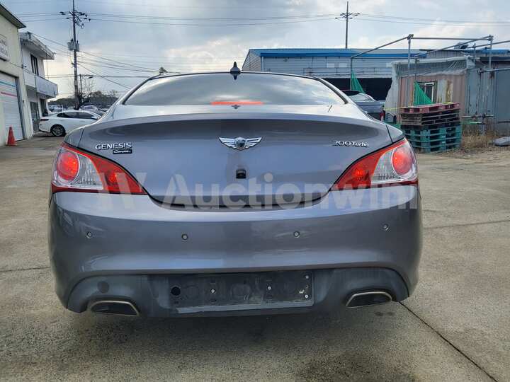 Genesis Coupe 2010 — 5