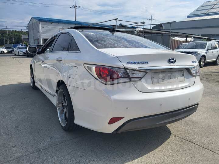 Hyundai Sonata Hybrid 2014 — 4