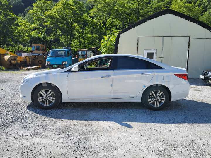 Hyundai YF Sonata The Brilliant 2014 — 3