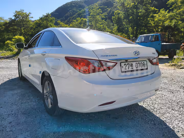 Hyundai YF Sonata The Brilliant 2014 — 4