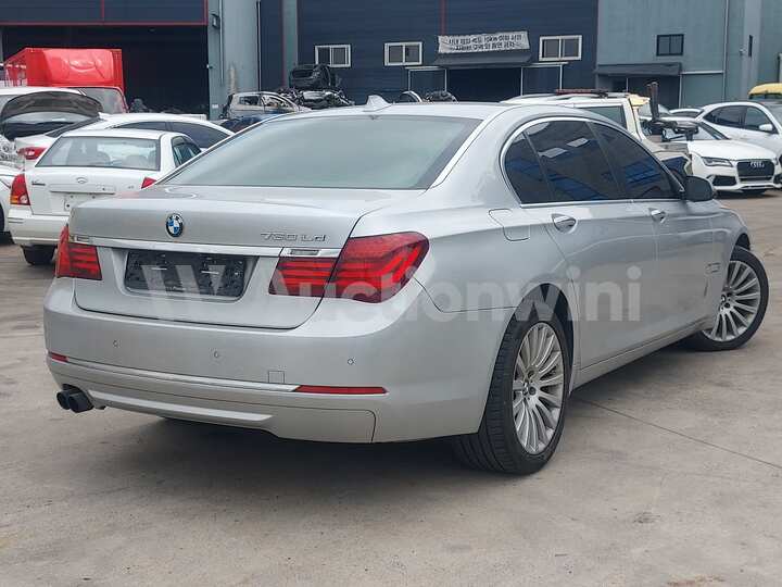 BMW 7 Series (F01) 2015 — 5