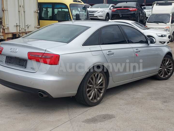 Audi New A6 2012 — 5