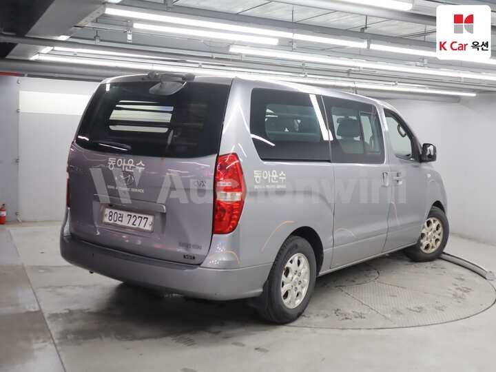 Hyundai Grand Starex 2011 — 2