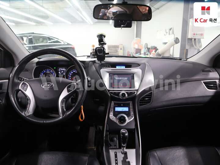 Hyundai Avante MD 2011 — 3