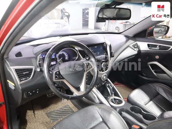 Hyundai The New Veloster 2015 — 3