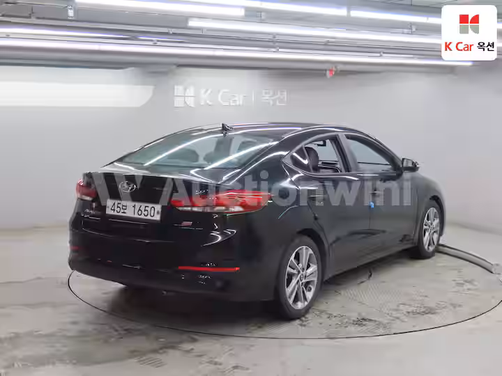 Hyundai Avante AD 2017 — 2