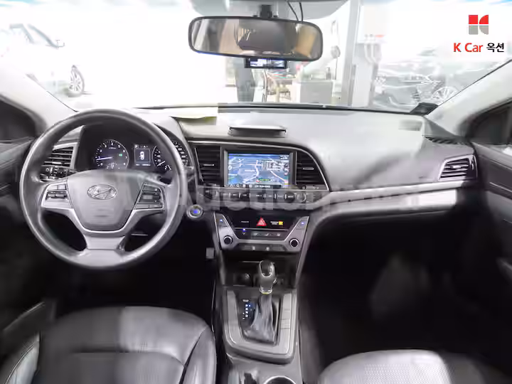 Hyundai Avante AD 2017 — 3