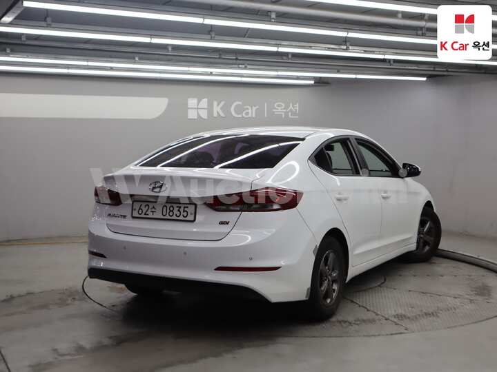 Hyundai Avante AD 2017 — 2