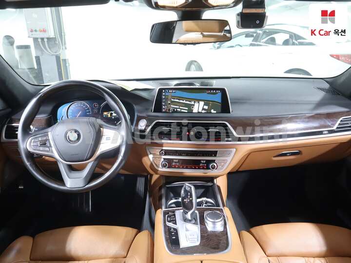BMW 7 Series (G11) 2018 — 3